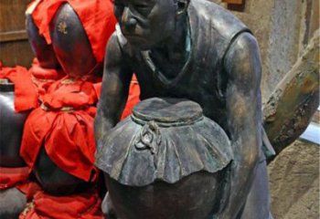 内江铜质老人抱酒图案雕塑