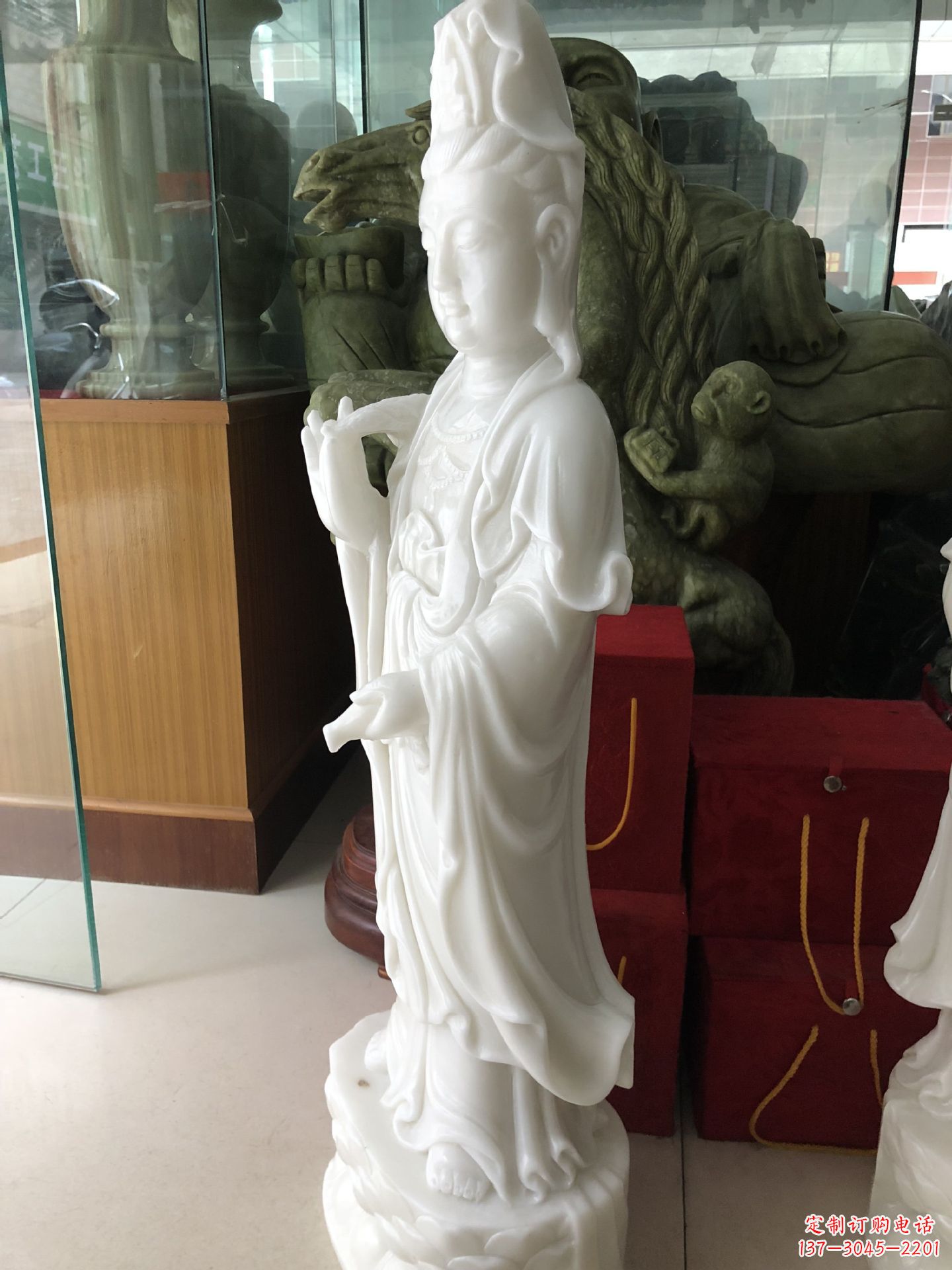 内江精美汉白玉观音菩萨雕塑