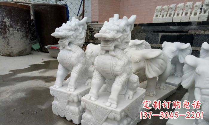 内江汉白玉麒麟雕塑:门口镇宅石雕之美