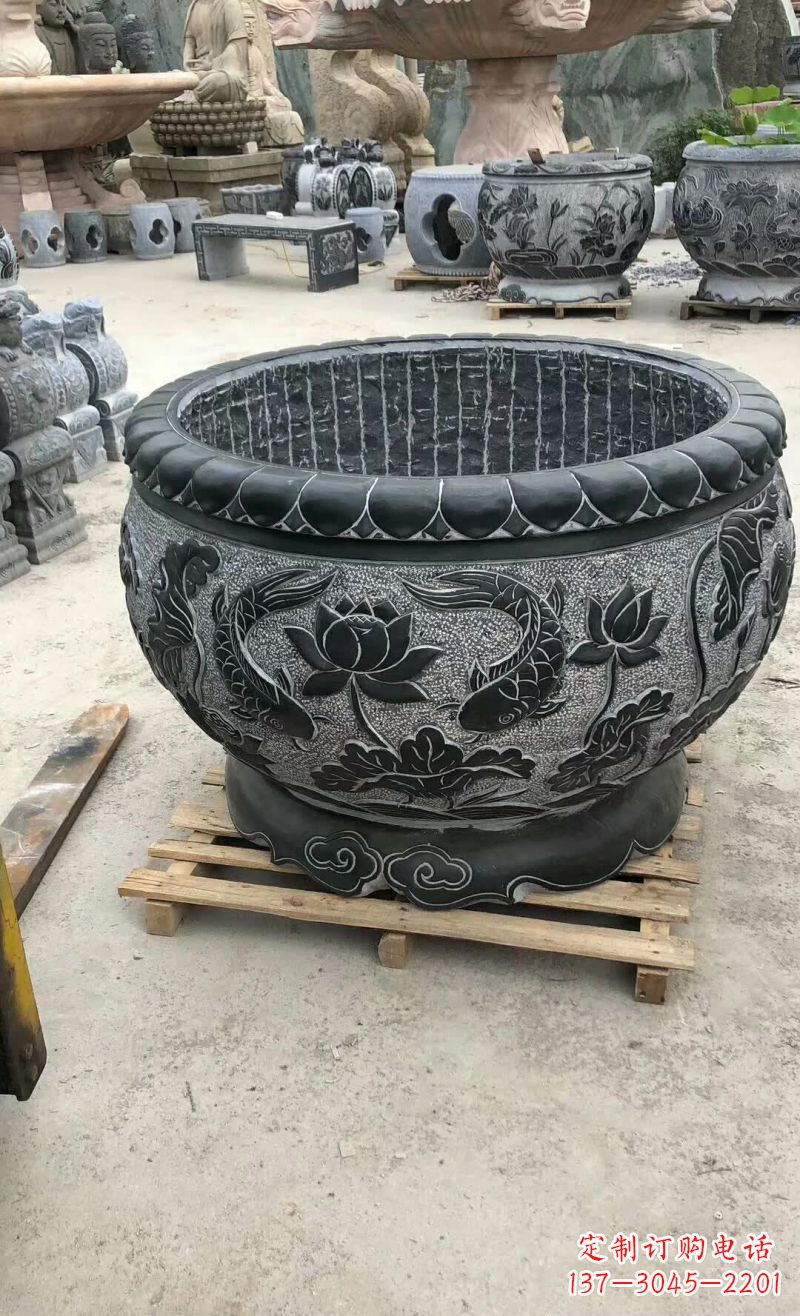 内江荷花鲤鱼石浮雕水缸,精美独特的艺术之作