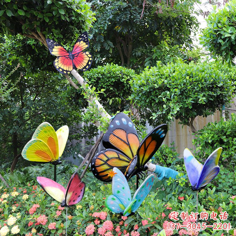 内江蝴蝶纷飞,玻璃钢仿真花园草丛动物雕塑摆件