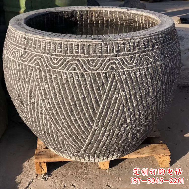 内江花园石头鱼缸