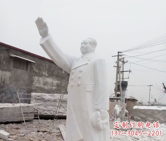内江为毛泽东伟人石雕制作一尊永恒的雕塑