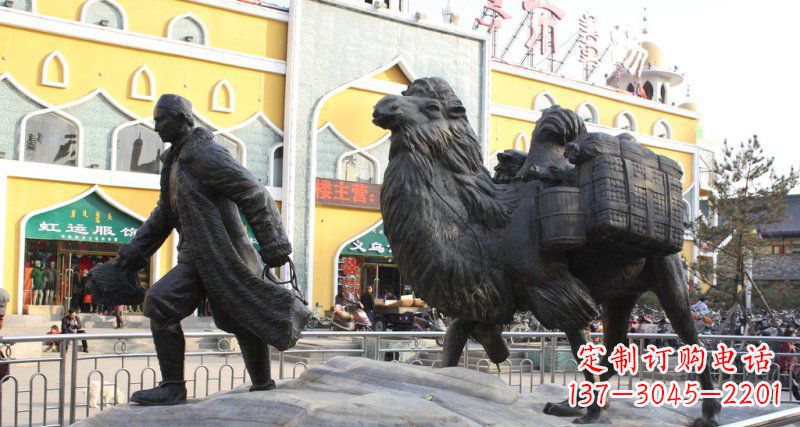 内江街边赶路的新疆人和骆驼小品铜雕