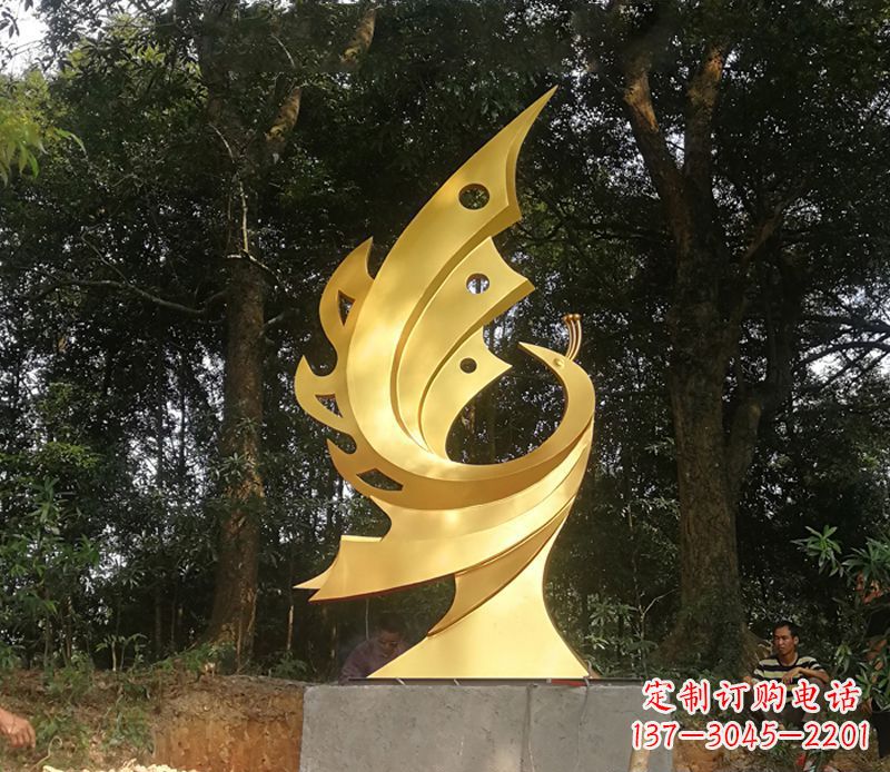 内江以古典风格演绎不锈钢凤凰雕塑