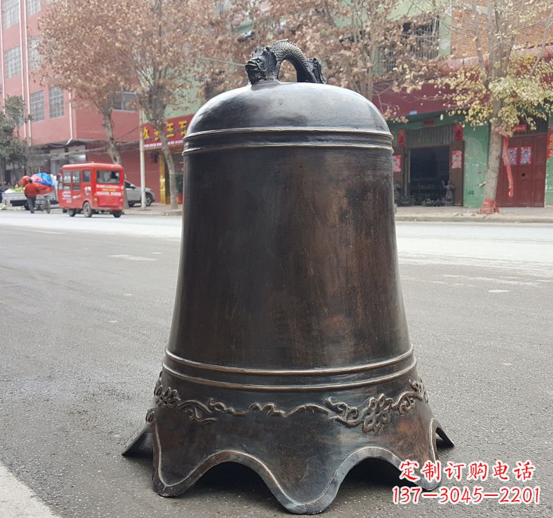 内江铜钟雕塑:精致美观的景观艺术