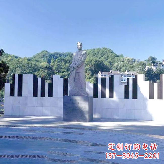 内江景区广场著名音乐家聂耳石雕像