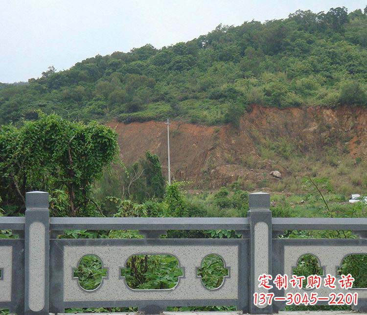 内江景区仿古栏板石雕:展现华丽古典风格的雕塑艺术