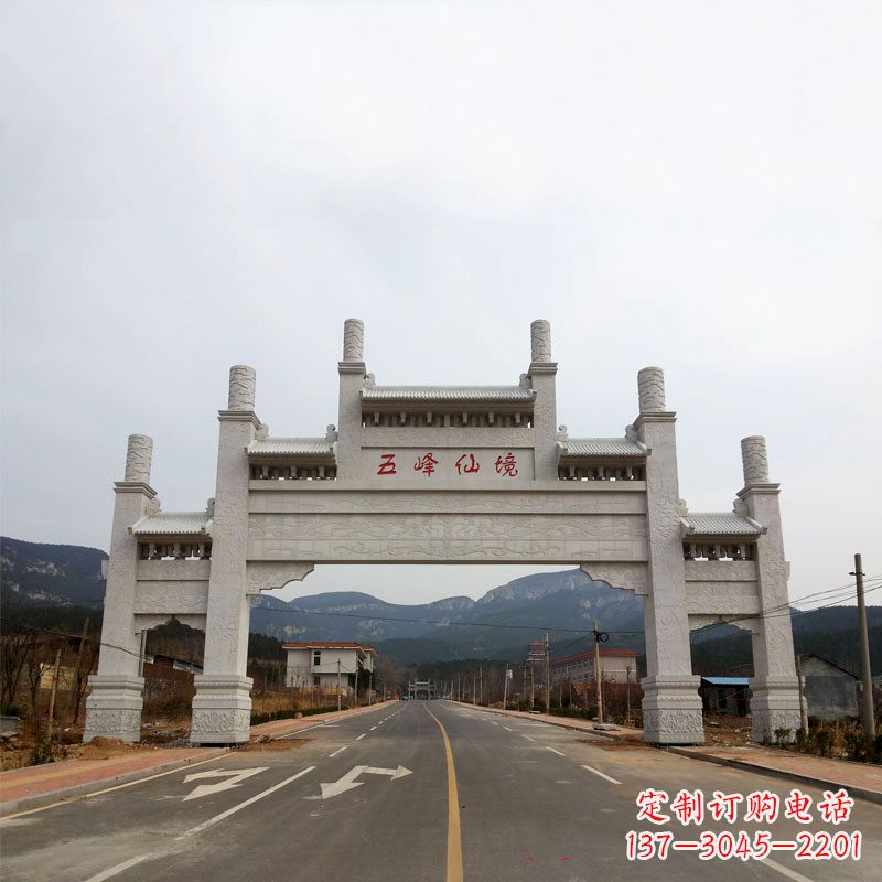 内江领雕塑:景区路口三间四柱牌坊雕塑