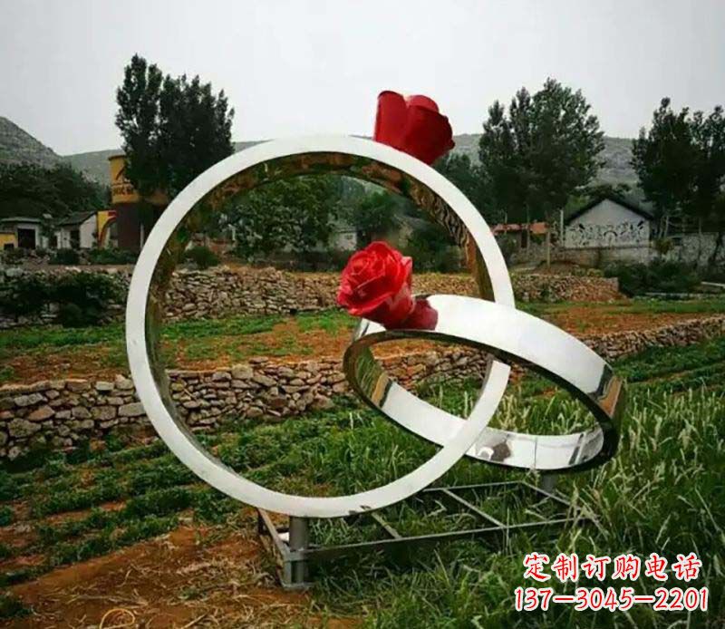 内江中领雕塑:高贵精致的镜面不锈钢戒指雕塑