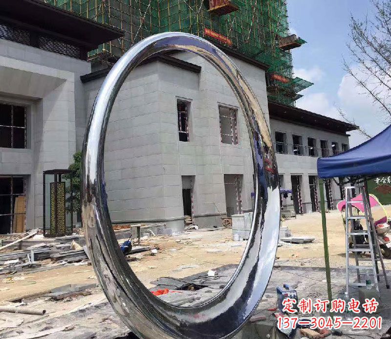 内江精致典雅的镜面不锈钢圆环雕塑