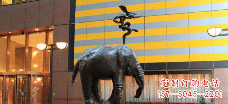 内江浪漫海洋,荡漾着尊贵的威严——大象雕塑