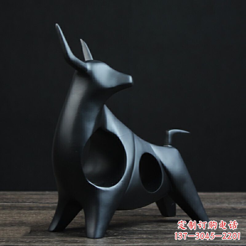 内江可爱抽象牛玻璃钢动物雕塑