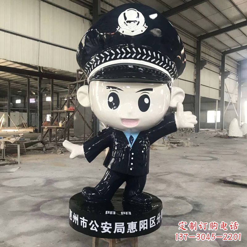内江可爱警察雕塑,萌趣满满!