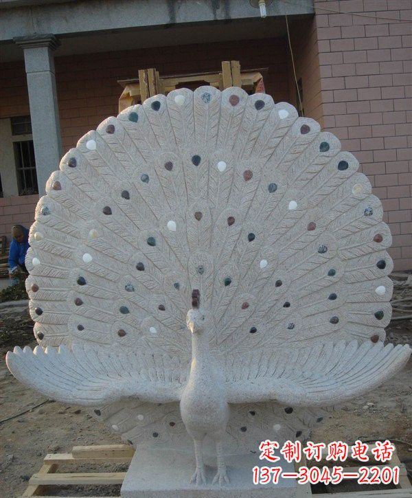 内江精美雕塑,定制孔雀开屏石雕