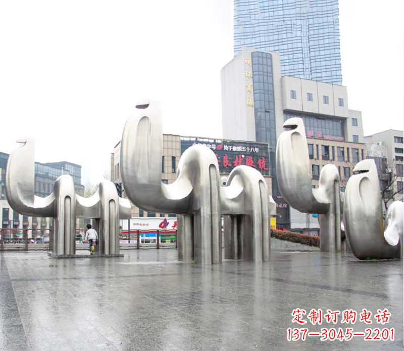 内江不锈钢骆驼雕塑,更添雅致风情