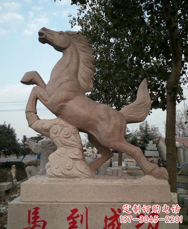 内江精美细腻的马到成功石雕塑
