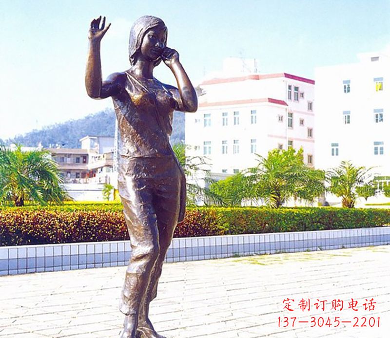 内江美女打电话广场景观铜雕