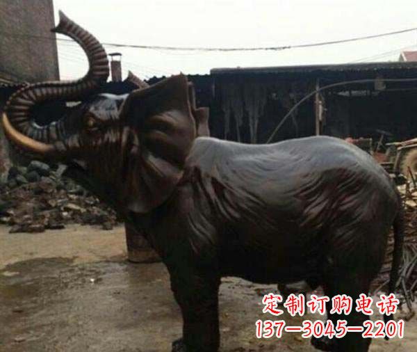 内江精致细腻的大象铜雕