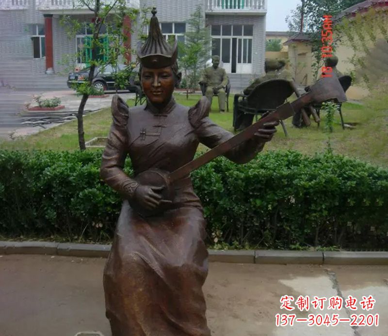 内江蒙古族女人演奏公园人物铜雕