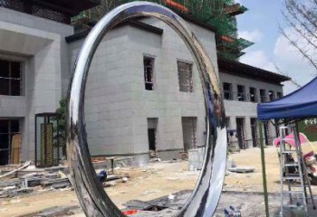 内江精致典雅的镜面不锈钢圆环雕塑