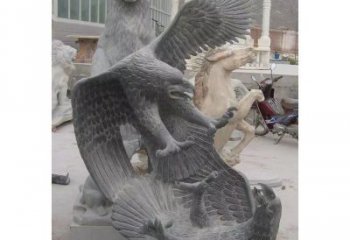 内江中领雕塑推出的石雕老鹰是一款充满生机与力…