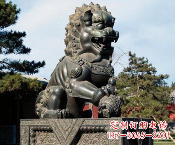 内江完美融合中西文化的铜狮子雕塑