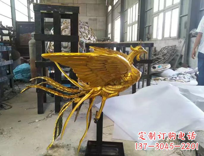 内江漆金凤凰雕塑,神兽朱雀动物雕塑摆件