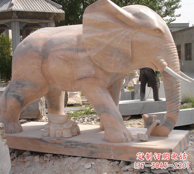 内江华贵雅致的大象雕塑