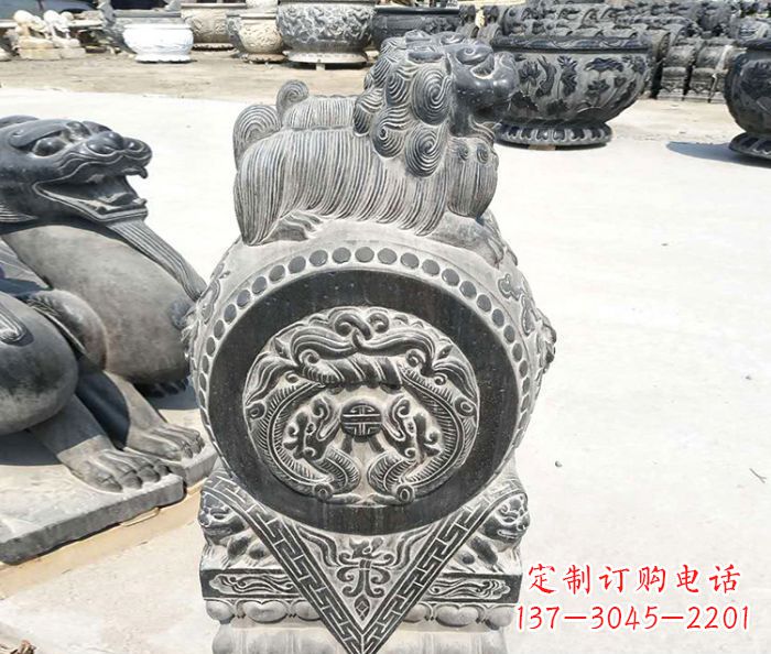 内江精美的青石仿古狮子门墩石雕