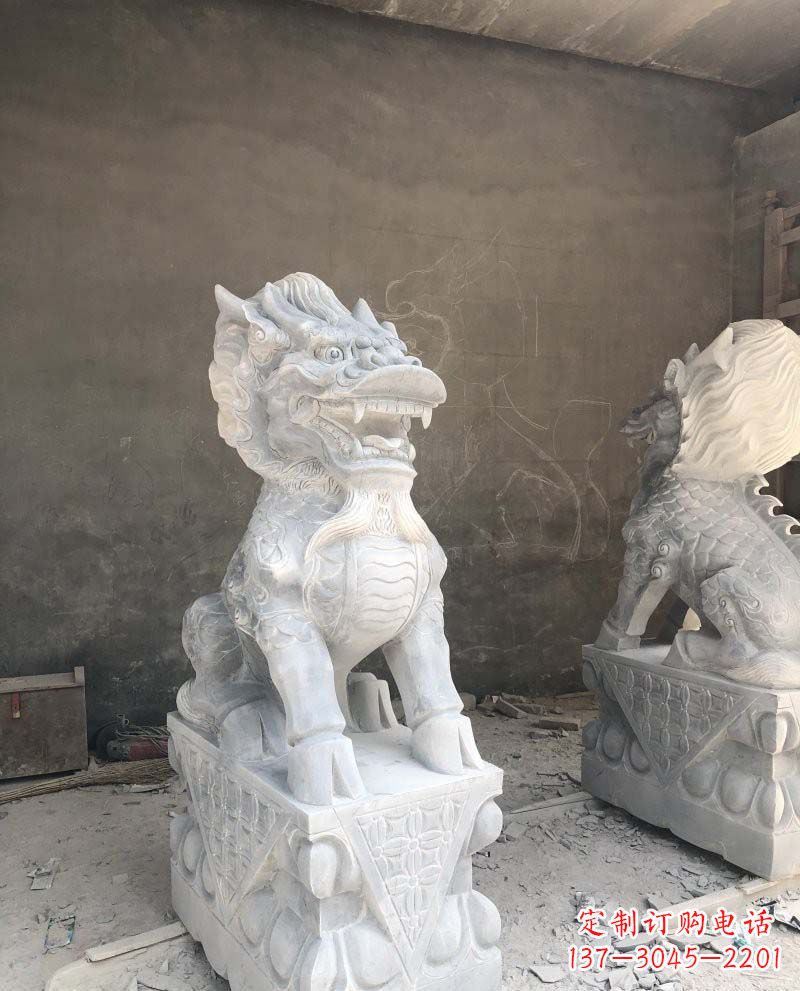 内江青石仿古坐式麒麟雕塑