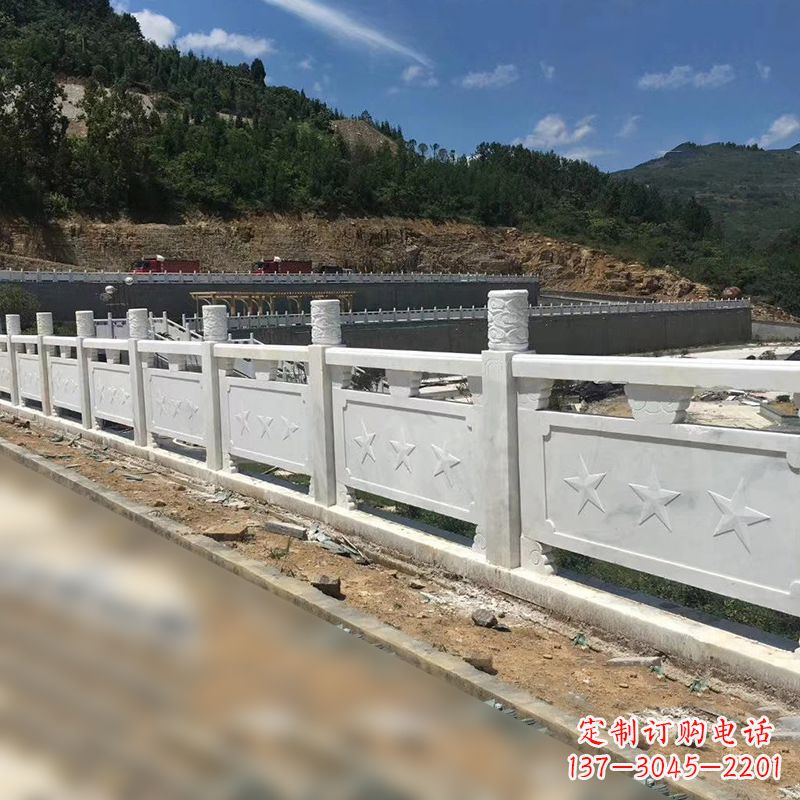 内江青石路桥栏板护栏雕塑:艺术精美,安全可靠