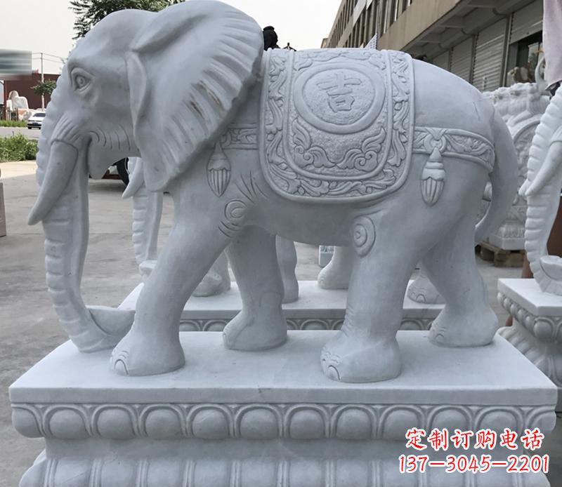 内江青石纳福动物大象雕塑,完美缔造家庭装饰风景
