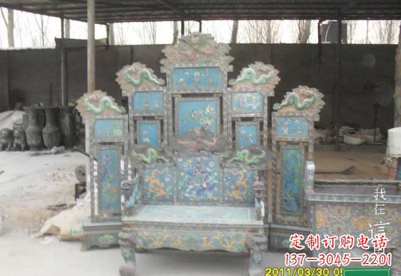 内江青铜仿古龙椅雕塑,精美传神