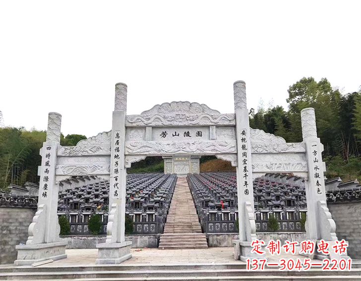 内江精致雕刻的三门石牌坊雕塑
