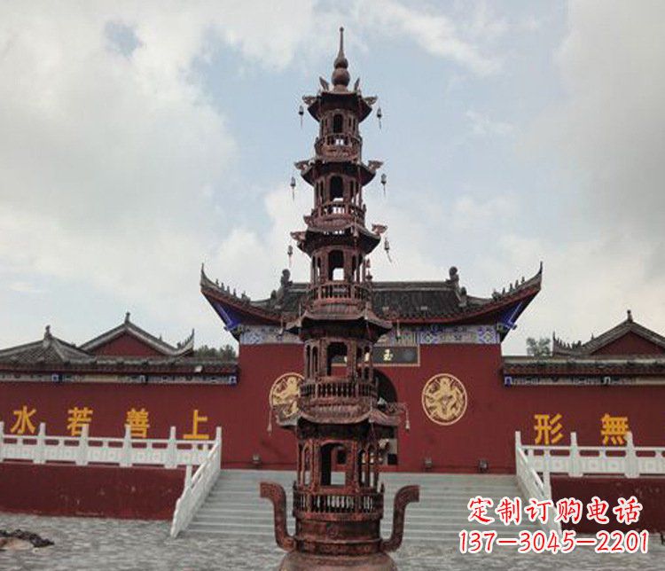内江三足铜香炉雕塑,精美绝伦