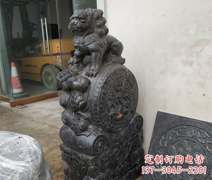 内江狮子抱鼓石雕刻门墩