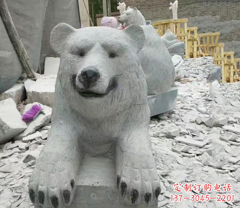 内江高端石雕狗熊雕塑,精致细节,完美还原动物真实感