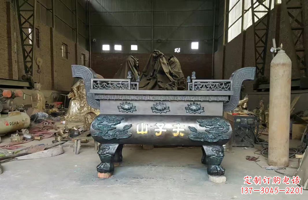 内江寺庙香炉铜雕12