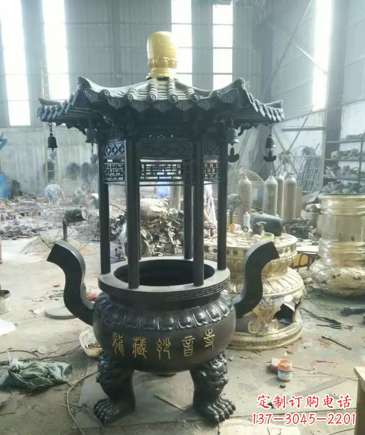 内江寺庙圆香炉铜雕 (2)