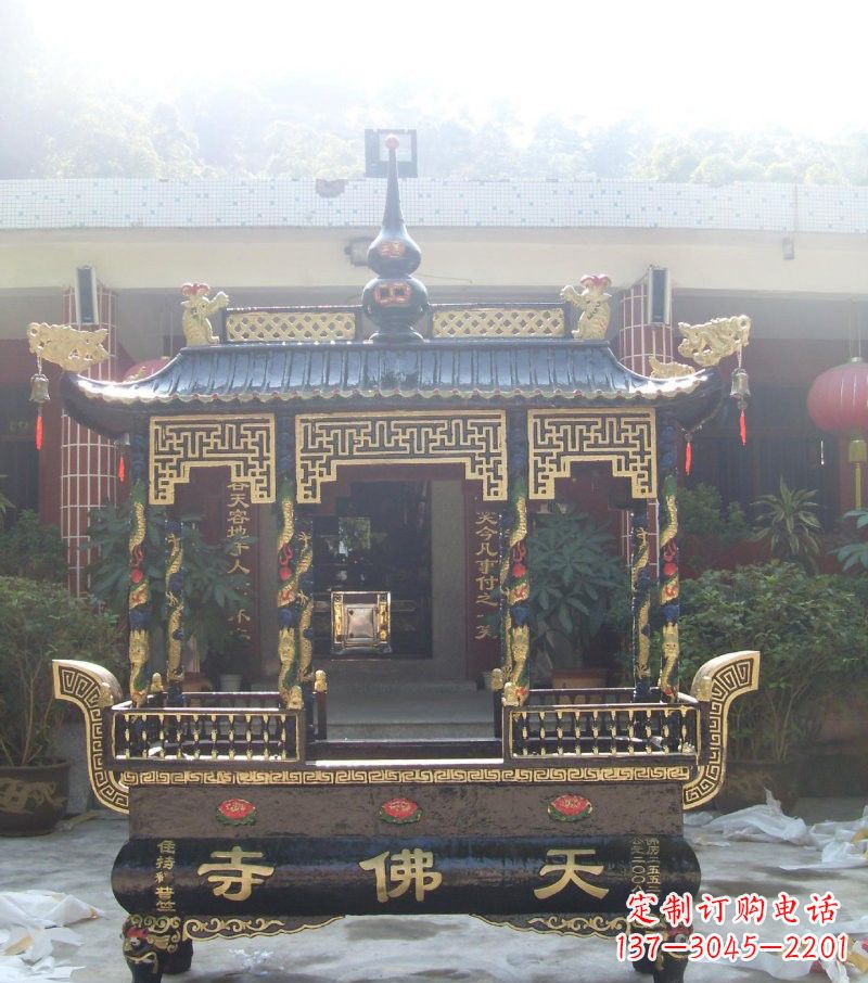 内江寺庙铸铜四足方形带顶香炉