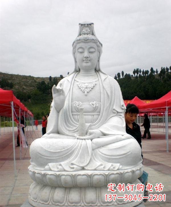 内江寺庙坐式观音雕像