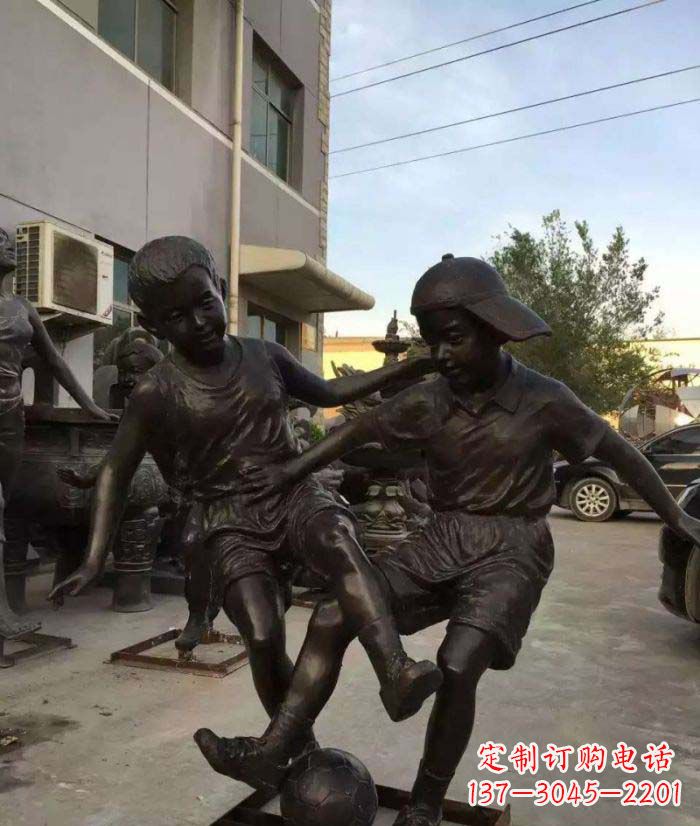 内江踢足球儿童铜雕 (2)