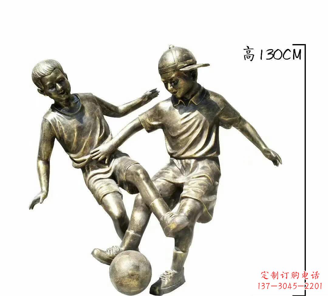 内江踢足球人物铜雕112