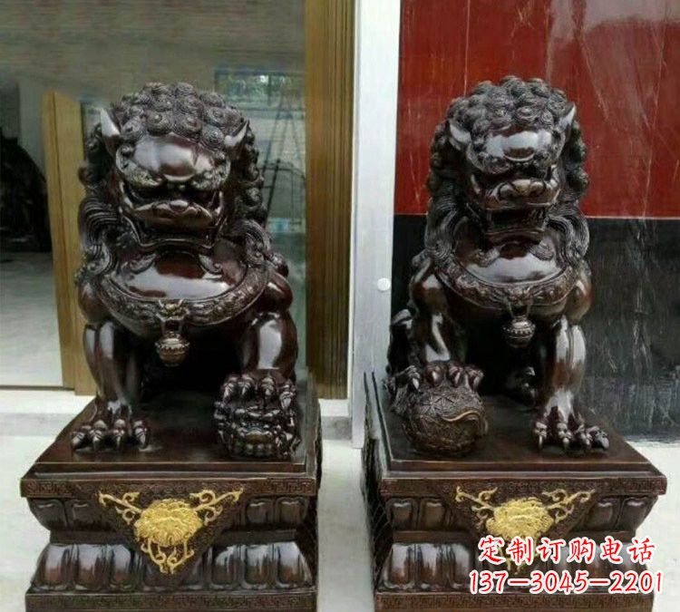 内江铜雕故宫狮子
