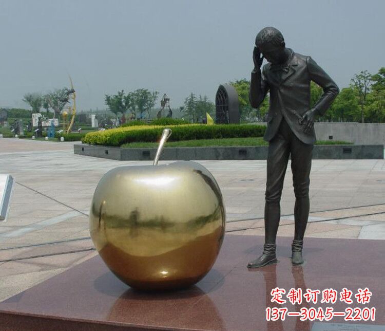 内江铜雕西方人物和苹果