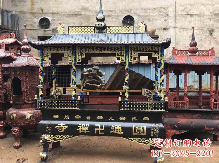 内江铜雕像铁香炉