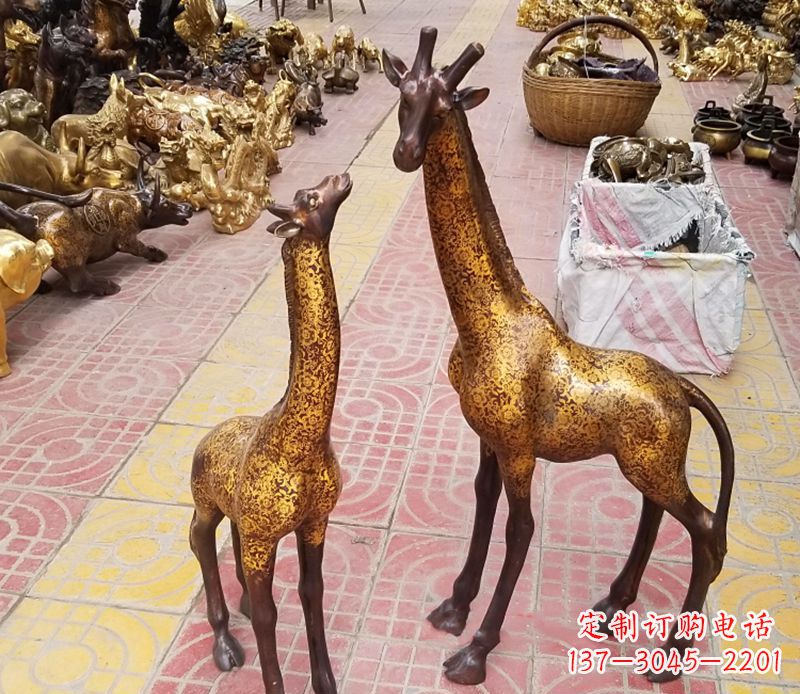 内江铜雕长颈鹿