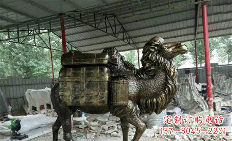 内江拖行李的骆驼动物铜雕 (2)