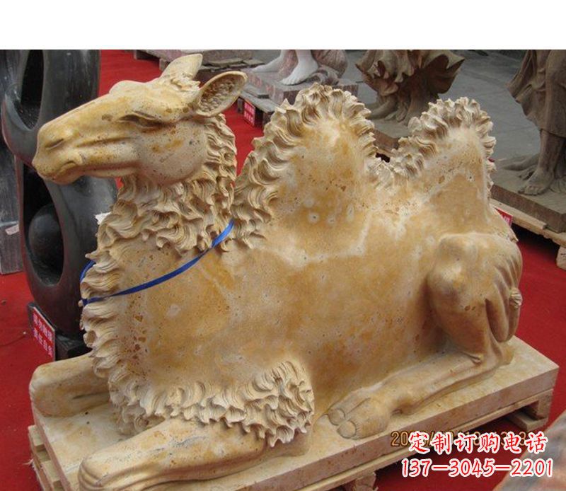 内江晚霞红动物骆驼石雕